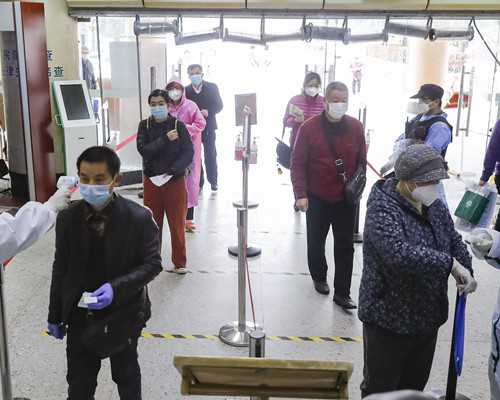 育儿有道：呵护萌宝长牙期的关键事项