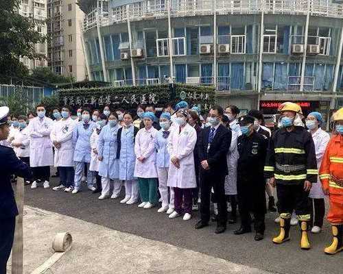 宝宝站立发育：六个月的江苏助孕宝宝能否独立站立？