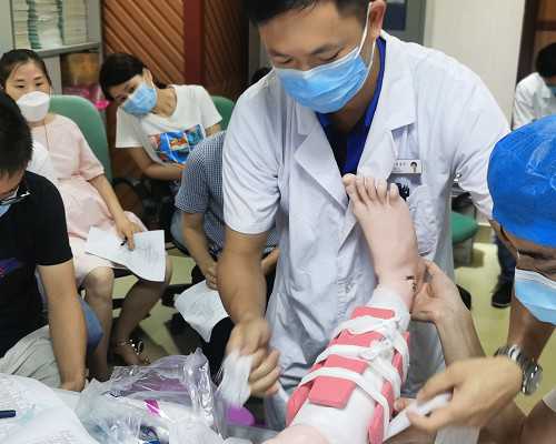 青岛试管助孕机构费用揭秘：助您轻松实现生育梦想